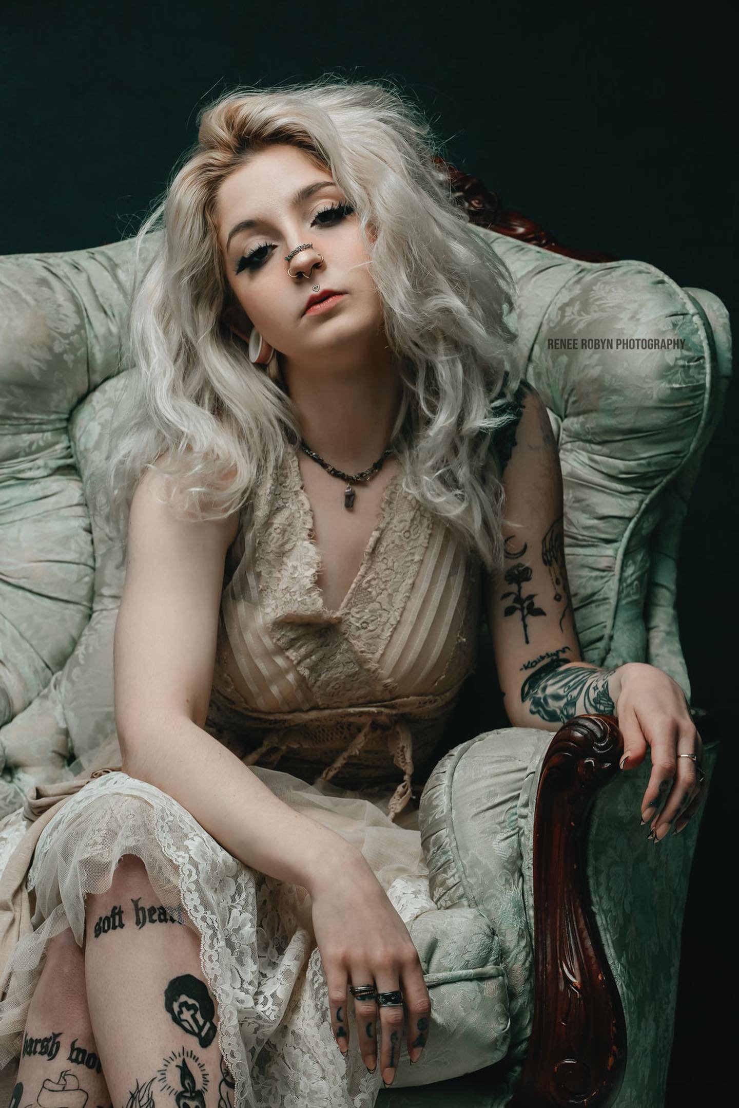 499EB8F9 B50D 46AD A8C1 51D4E86BBB11